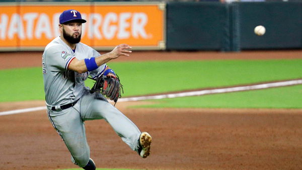 Yankees release former Gold Glove-winning OF