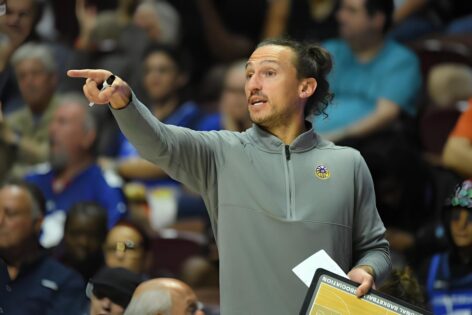 Dallas Wings Coach Faces Spotlight as Broadcasters Defend WNBA Refs’ Delay in Foul Call