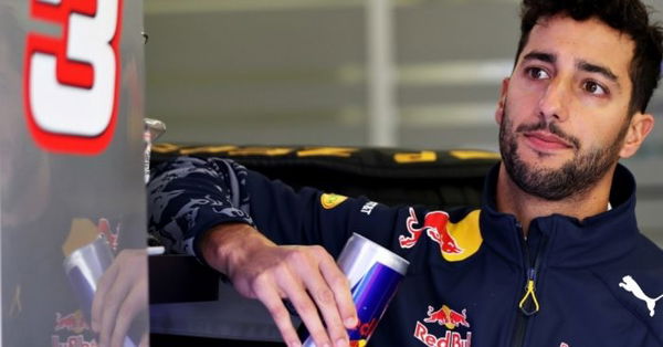 1022.6666666666666x767__origin__0x0_Daniel_Ricciardo1-700&#215;367