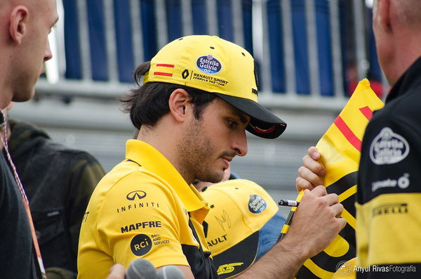 1200px-Carlos_Sainz_Jr._(41532197244)