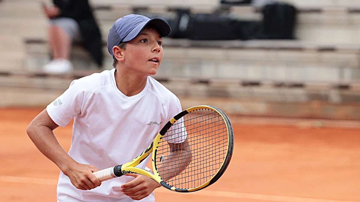 WTA Faces an Awkward Moment After Banned Russian Flag Shows Up on the Scoreboard