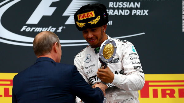 151012125228-putin-hamilton-trophy-super-169