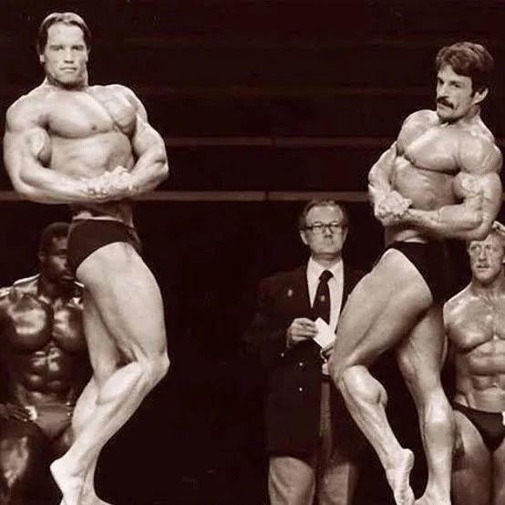 Arnold Schwarzenegger and Mike Mentzer