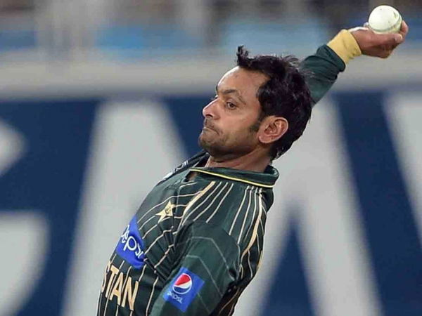 mohammad-hafeez-action