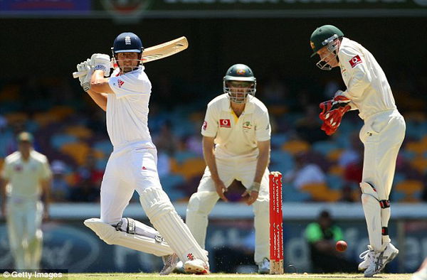 Alastair Cook 235 at Gabba