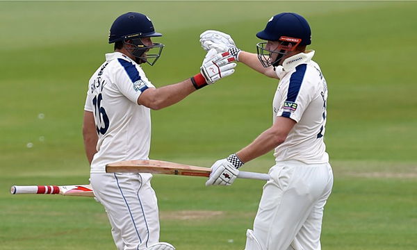 Yorkshire-batsmen-Tim-Bre-009