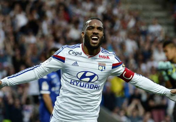 alexandre-lacazette-lyon-ligue-1_1fao8idnm2lwyzzuvjghrfj7a