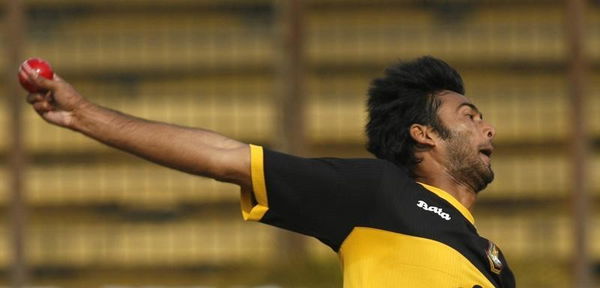 Bangladesh&#8217;s Shahadat Hossain bowles as he takes part in a practice session in Chittagong.