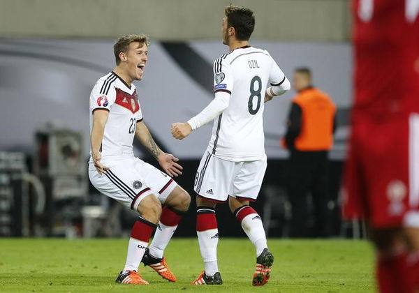 Germany&#8217;s Kruse celebrates his goal against Georgia during their Euro 2016 Group D qualifying soccer match against Germany in Leipzig