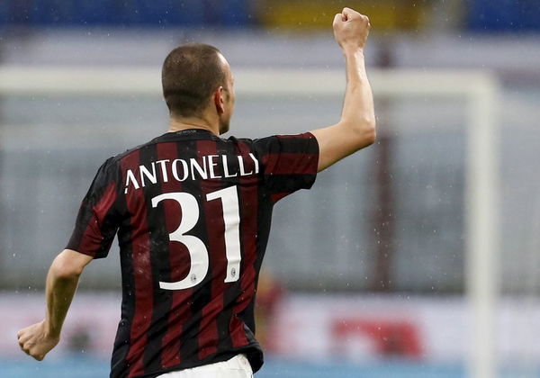 AC Milan&#8217;s Luca Antonelli celebrates after scoring against Chievo Verona   during their Italian Serie A soccer match in Milan