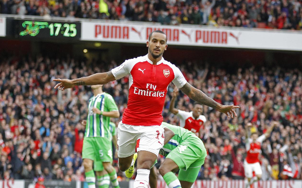 Theo Walcott Celebrates a goal in Arsenal&#8217;s preseason