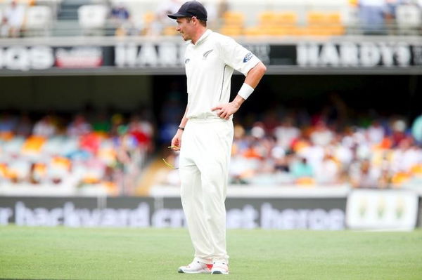 New Zealand bowler Tim Southee  leaves the field injured during the first cricket test match between Australia and New Zealand in Brisbane