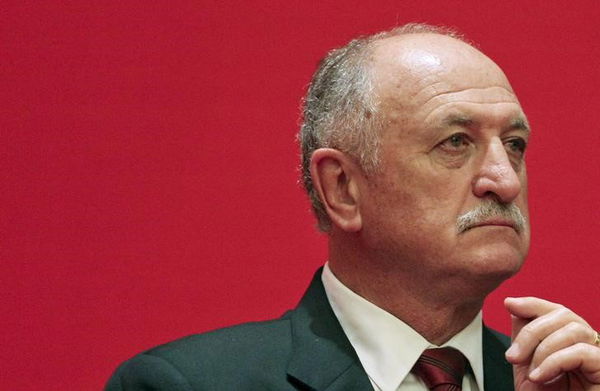 Scolari, new coach of Chinese Super League soccer club Guangzhou Evergrande Taobao, attends a news conference in Guangzhou