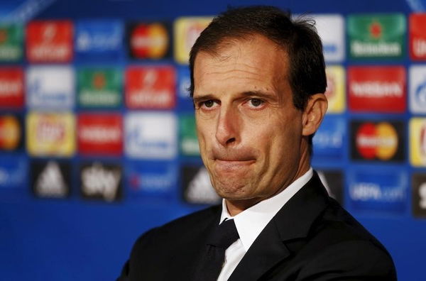 Juventus Turin coach Allegri addresses a news conference on the eve of their Champions League Group D soccer match against Borussia Moenchengladbach in Moenchengladbach