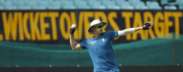 South Africa&#8217;s Dale Steyn throws a ball during a practice session ahead of their third one-day international cricket match against India in Rajkot