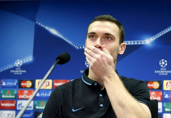 Barcelona&#8217;s Thomas Vermaelen attends a news conference at the Joan Gamper training camp