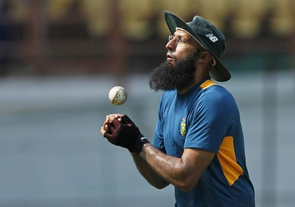 South Africa&#8217;s Hashim Amla tries to catch a ball during a practice session ahead of their third one-day international cricket match against India in Rajkot