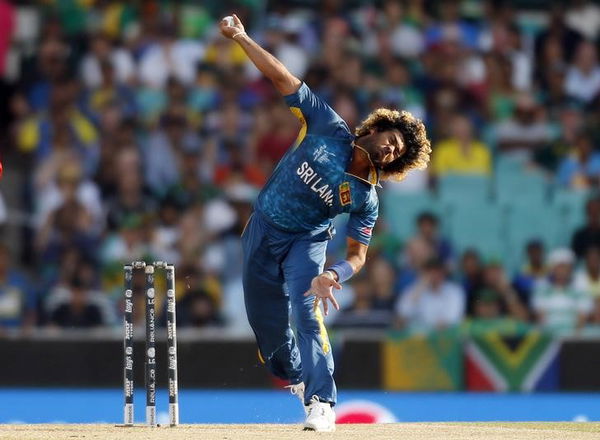 Sri Lanka&#8217;s Lasith Malinga bowls during the Cricket World Cup quarter-final match against South Africa at the SCG