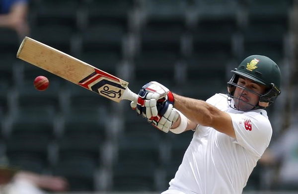 South Africa&#8217;s Elgar plays a shot during the third cricket test match against England in Johannesburg