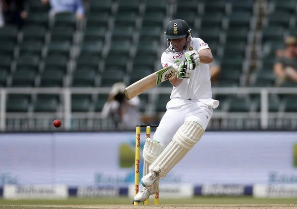 South Africa&#8217;s de Villiers plays a shot during the third cricket test match against England in Johannesburg