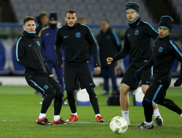 Barcelona&#8217;s soccer player Messi attends a training session ahead of their Club World Cup final soccer match against Argentine club River Plate in Yokohama