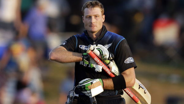 453812-martin-guptill-win-stump