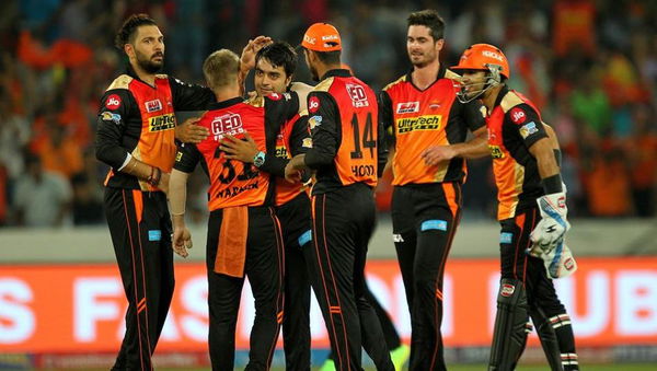 challengers-challenger-sportzpics-sunrisers-hyderabad-celebrates-hyderabad_5a640e7c-1a27-11e7-8dd7-d947b0232760