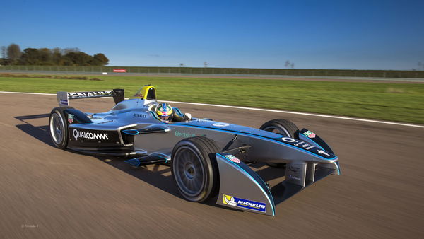 AUTO &#8211; FORMULA E TESTS 2013