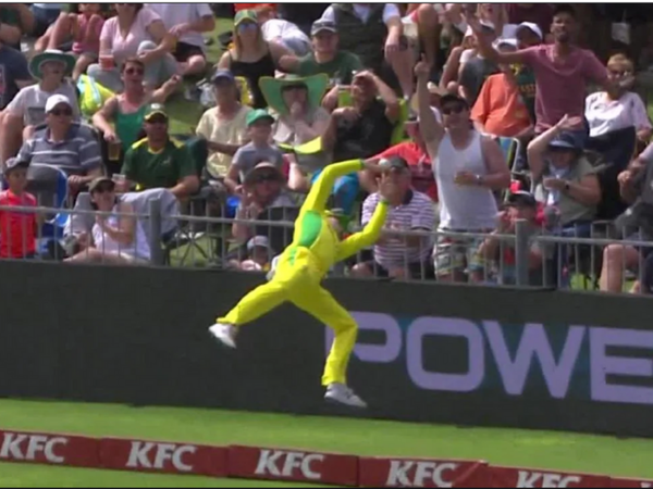 Steve Smith superman catch