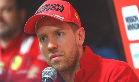 Sebastian-Vettel-Ferrari-Lewis-Hamilton-1257347