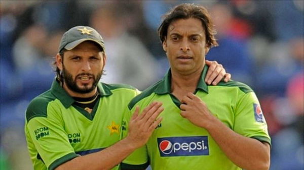 821782-shahid-afridi-and-shoaib-akhtar-reuters