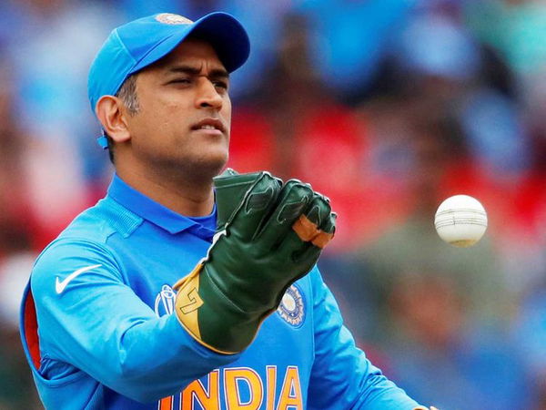 MS-Dhoni_16c0e955558_large