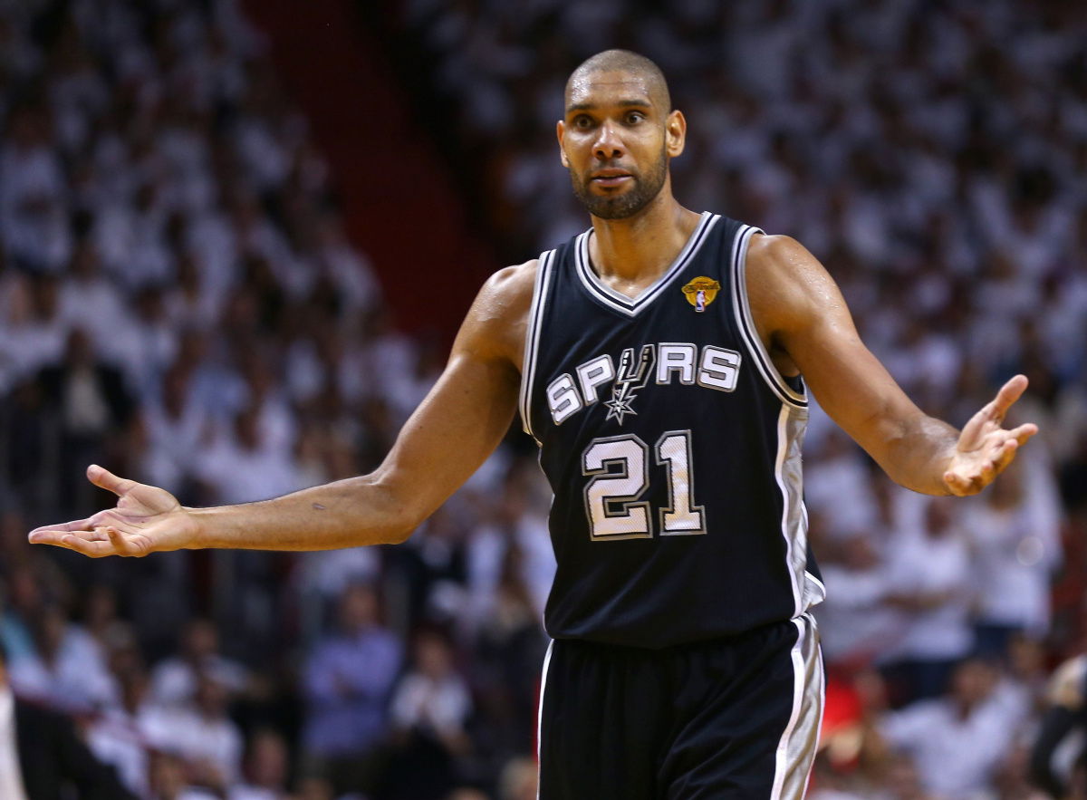 THROWBACK: When Tim Duncan Was Ejected For Laughing on the Bench ...