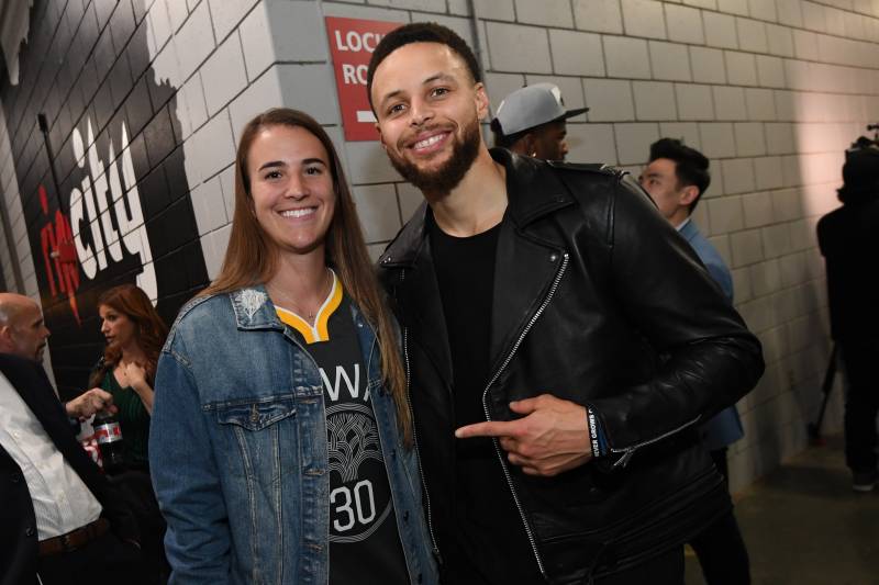 “She's Breaking Barriers” Former Lakers Stars Backs Sabrina Ionescu