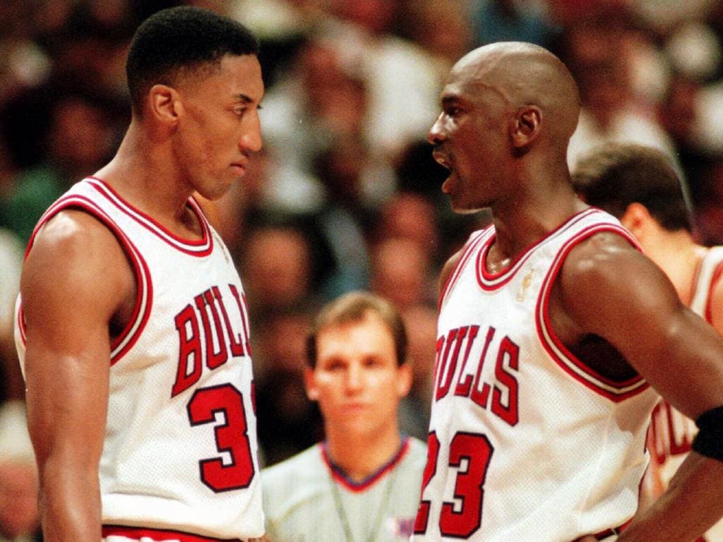 He Struggled Without Pippen Golden State Warriors Star Takes A Fiery Dig At Michael Jordan Essentiallysports