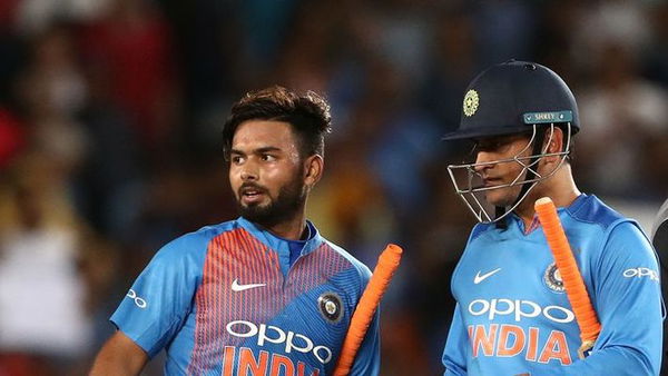 Dhoni-Rishabh-Pant_710x400xt