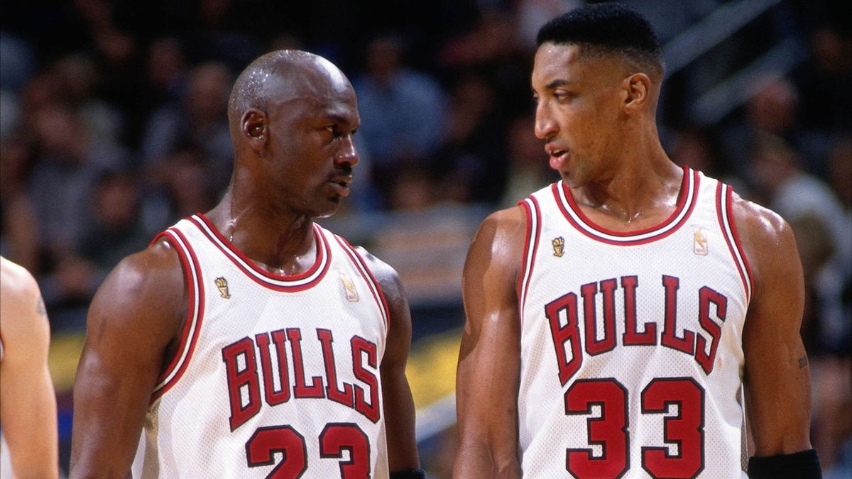 Pippen on sale wearing jordans