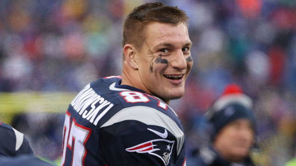 Two NFL teams reached out to Rob Gronkowski after his 'bored' tweet