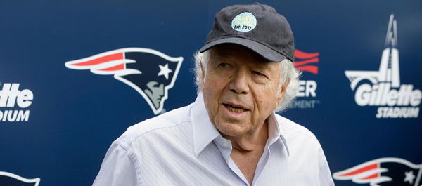 Robert Kraft, Patriots continue support for Damar Hamlin, donate