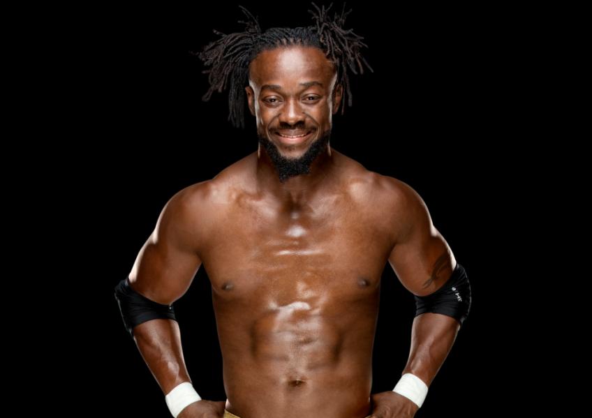 Den 42-år gammal 183 cm lång Kofi Kingston i 2024