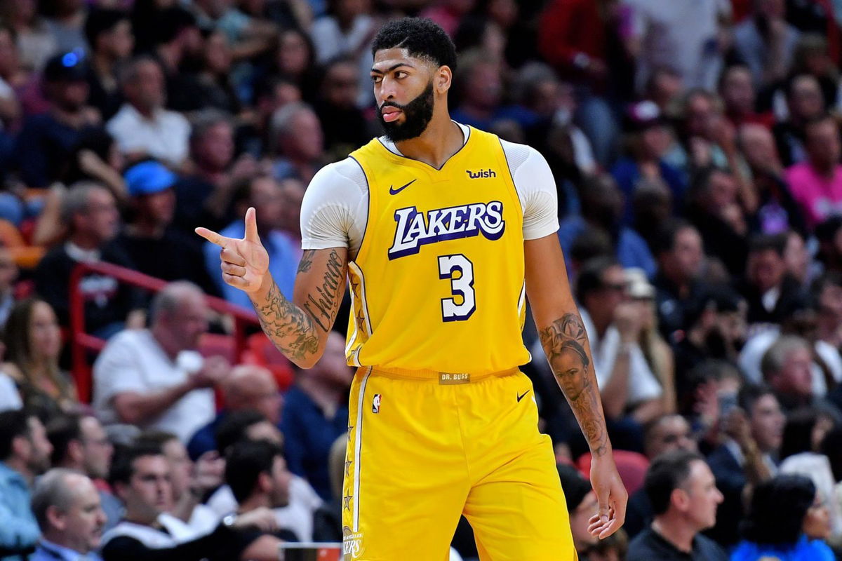 anthony davis in a lakers jersey