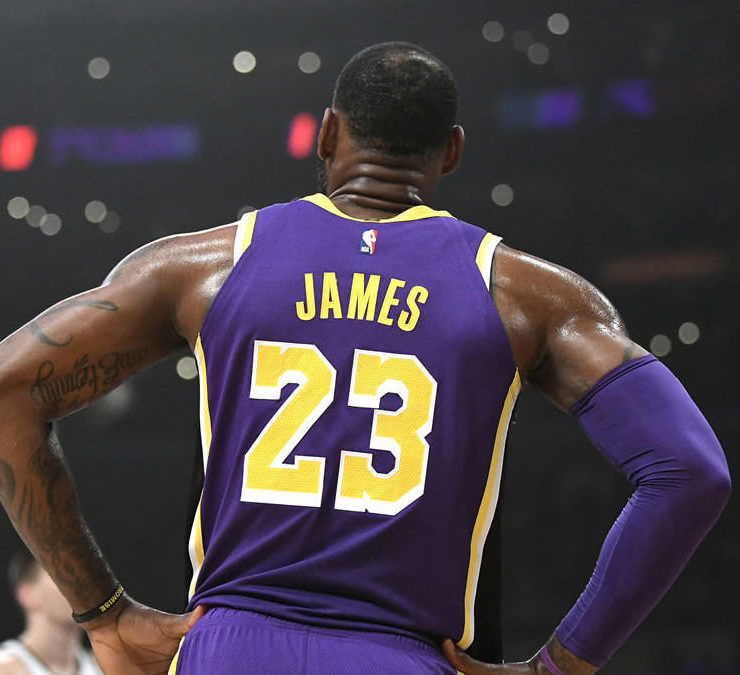 Lakers' LeBron James changing jersey number from No. 6 to No. 23