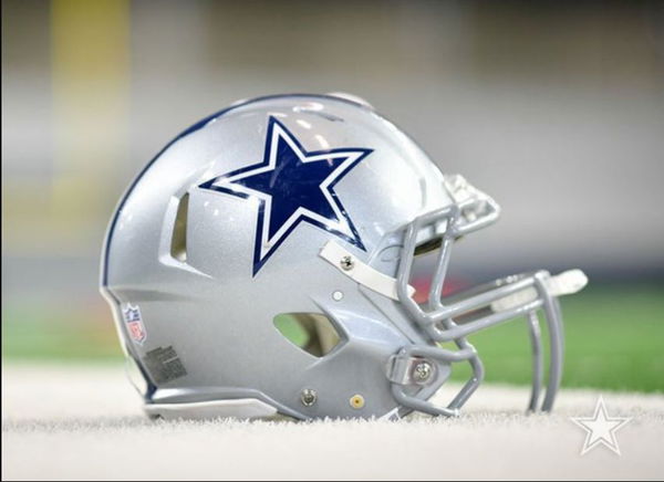 Jerry Jones mum on Cowboys wearing throwback white helmets in 2022