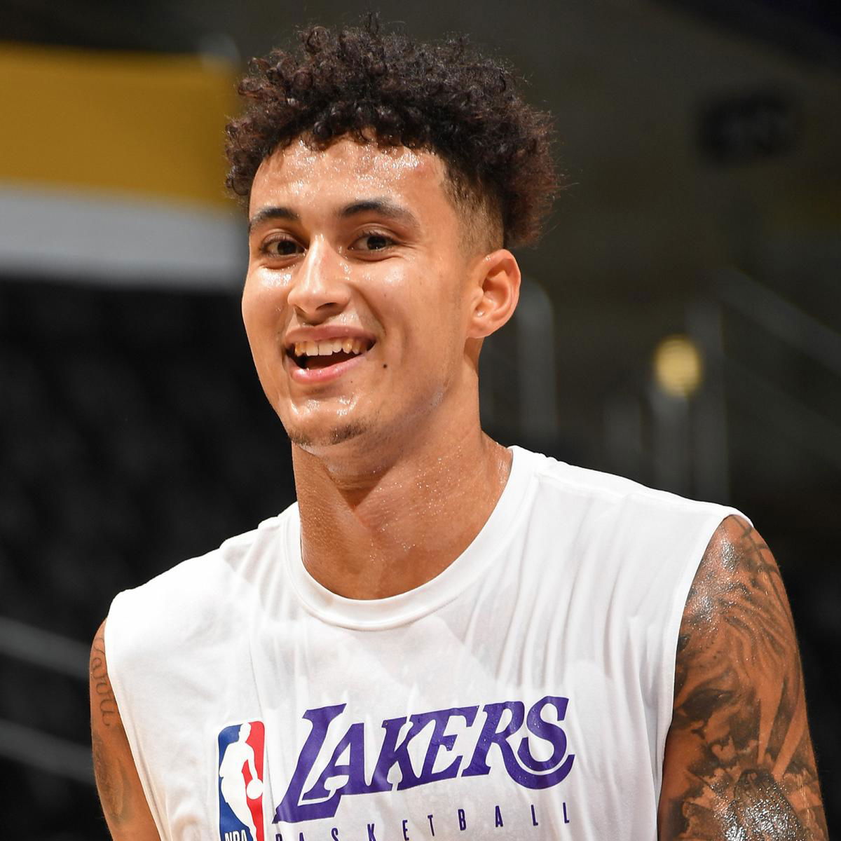 Кайл бари. Kyle Kuzma. Kuzma Basketball. Кайл Бари фото.