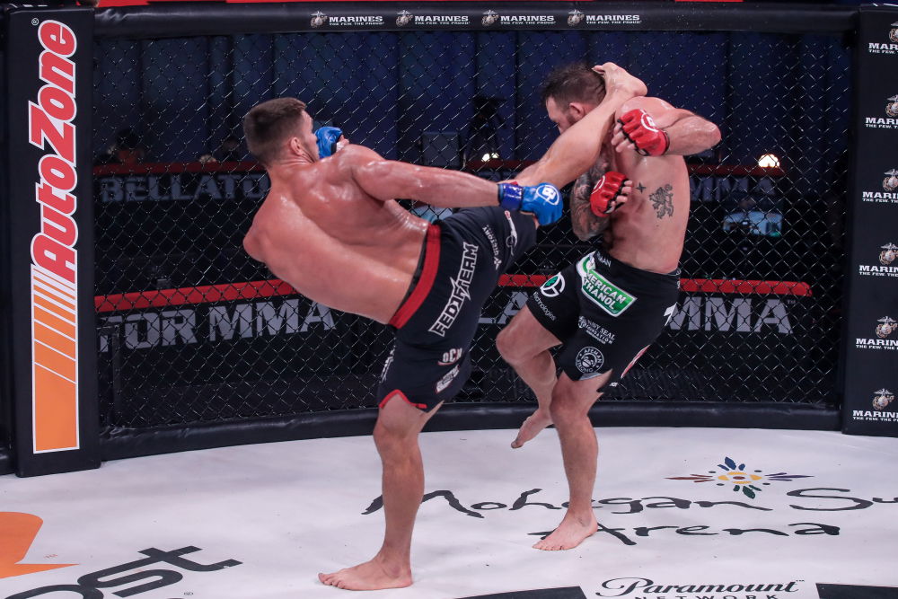 Bellator 244: Did the Referee Stop the Fight Too Late? - EssentiallySports