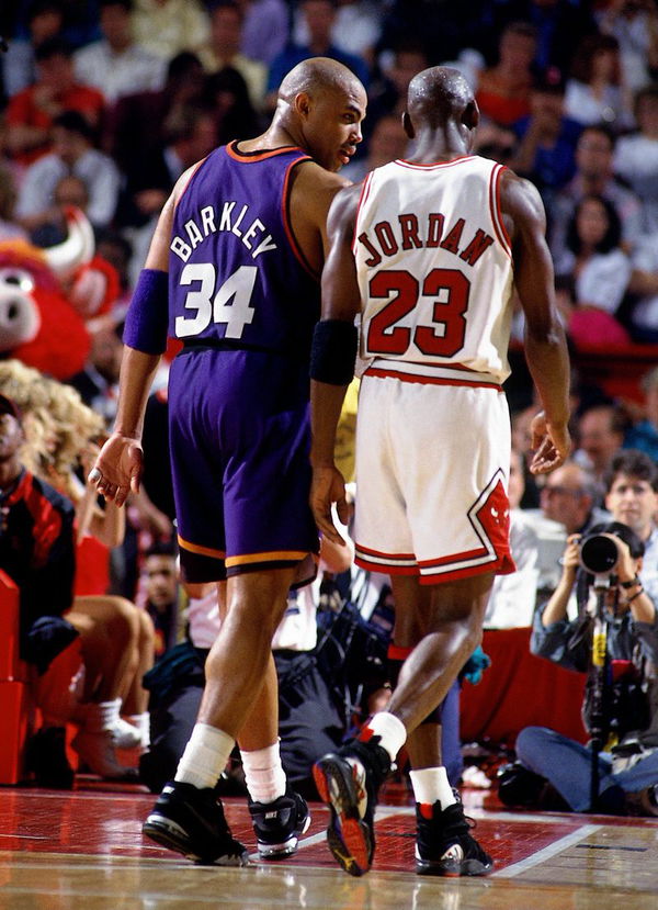 Finally played it! 1993 NBA Finals Michael Jordan's CHICAGO BULLS vs  Charles Barkley's PHOENIX SUNS via my JordanEra. More coming soon!  (spoiler: it was a killer series!) : r/NBA2k