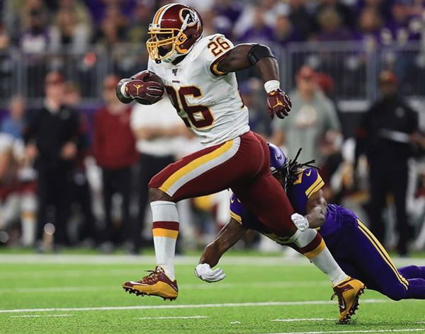 Running Back Adrian Peterson Signs Short-Term Deal With Detroit Lions -  EssentiallySports