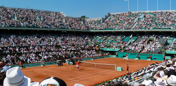 Court Philippe Chatrier &#8211; 1er tour de Roland Garros 2010 &#8211; tenni