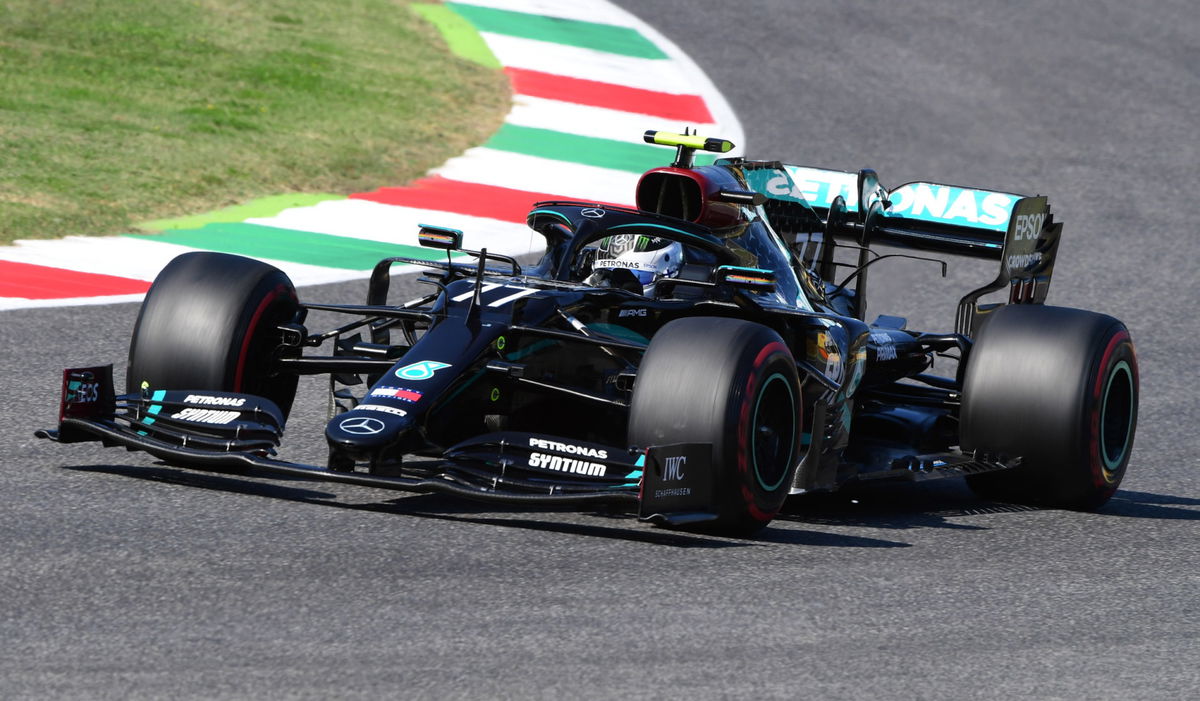 Valtteri Bottas Racing In The Tuscan GP