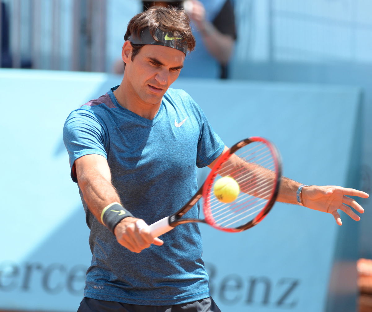 roger federer started playing tennis at age